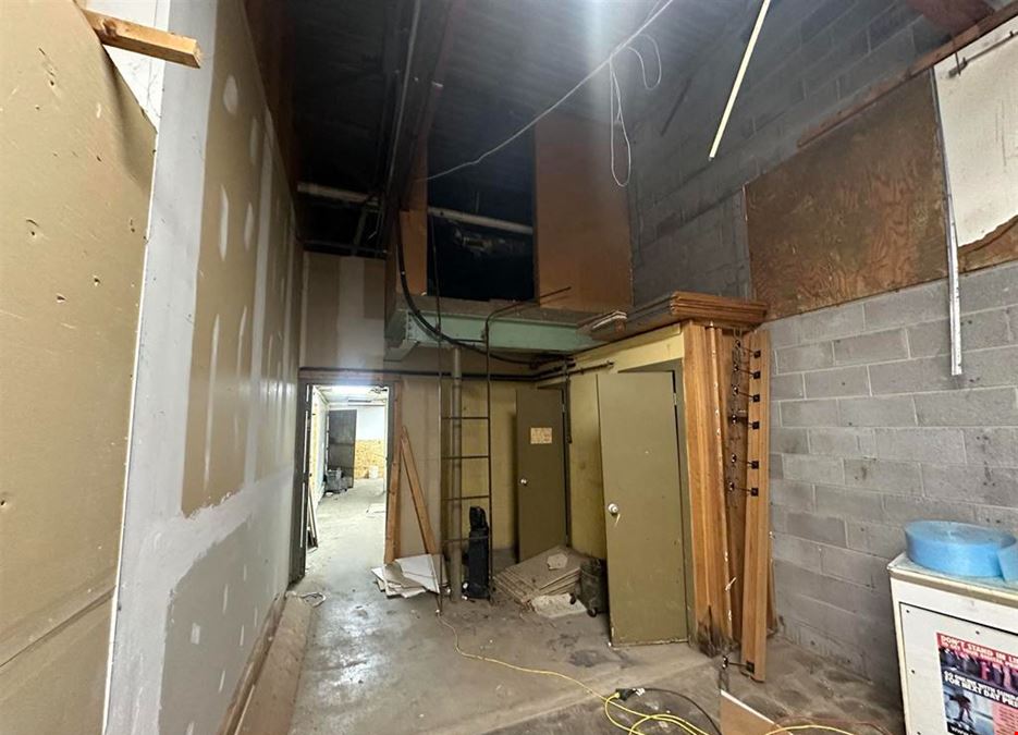 322 S Plaza Dr