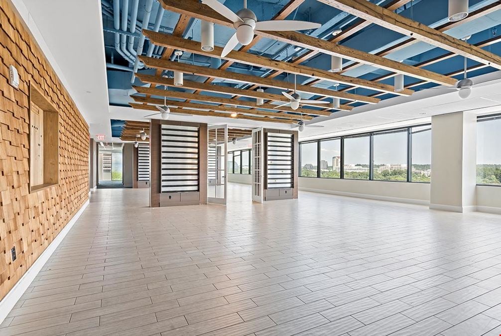 64 Perimeter Center East (R070a)