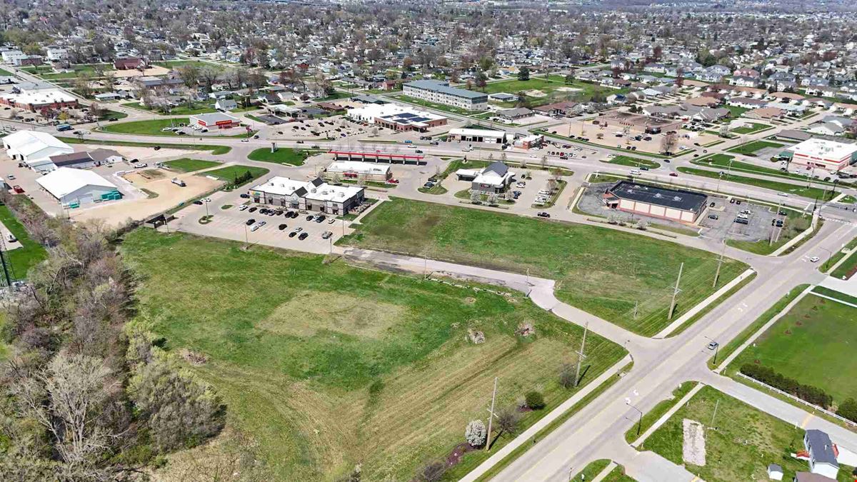 Lincolnview Square 