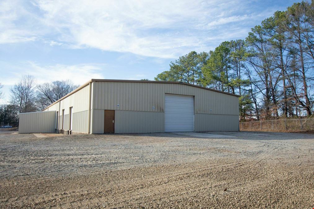1832 University Commercial Pl