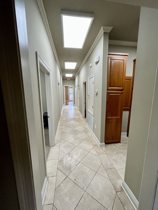 8480 Bluebonnet Blvd.