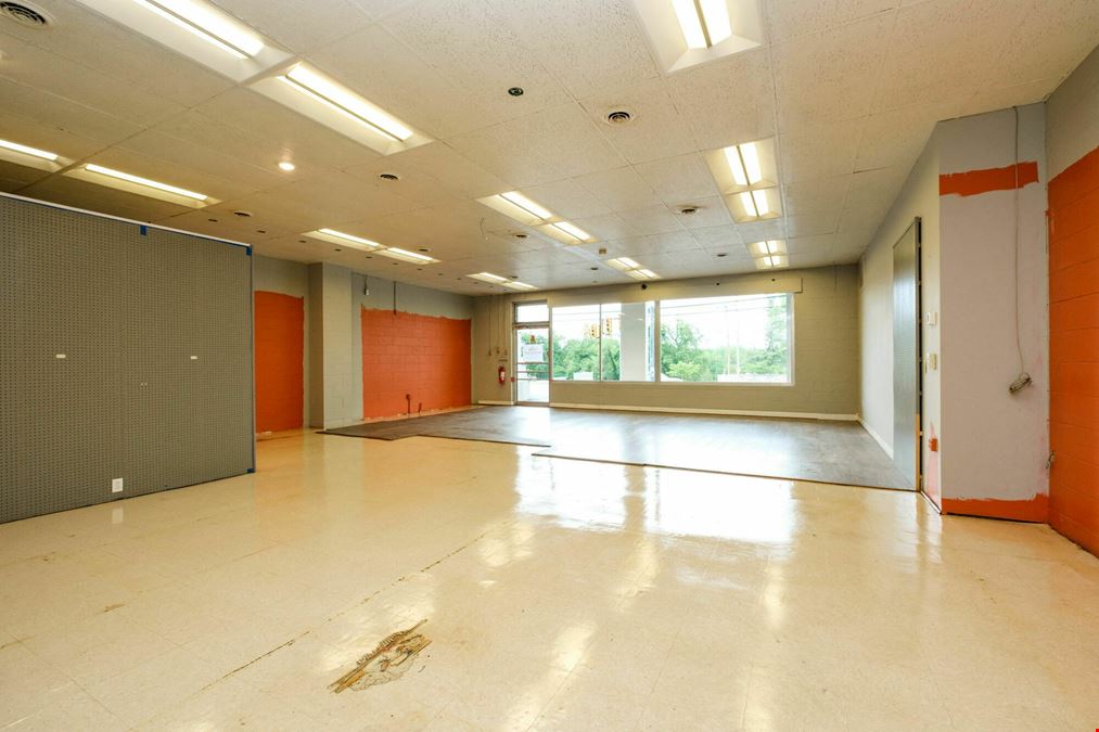 NICE BUILDING IN HIGH TRAFFIC AREA FOR SALE OR LEASE