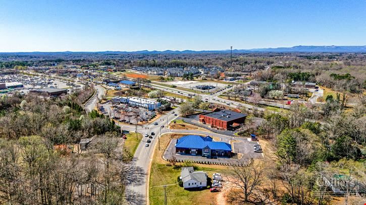 Opportunity to Lease Retail/Medical Building at Signalized Intersection