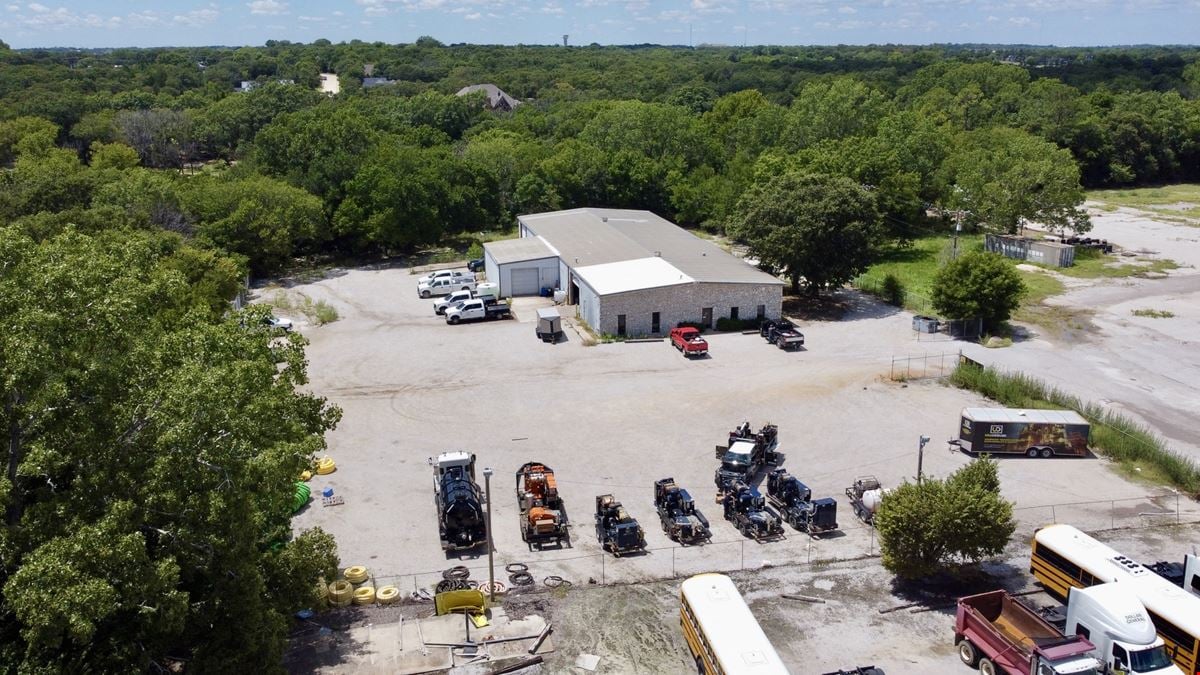 10,166 SF OFFICE/WAREHOUSE ON ±2 ACRE FENCED YARD