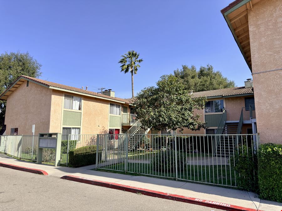 1208 E Ventura St
