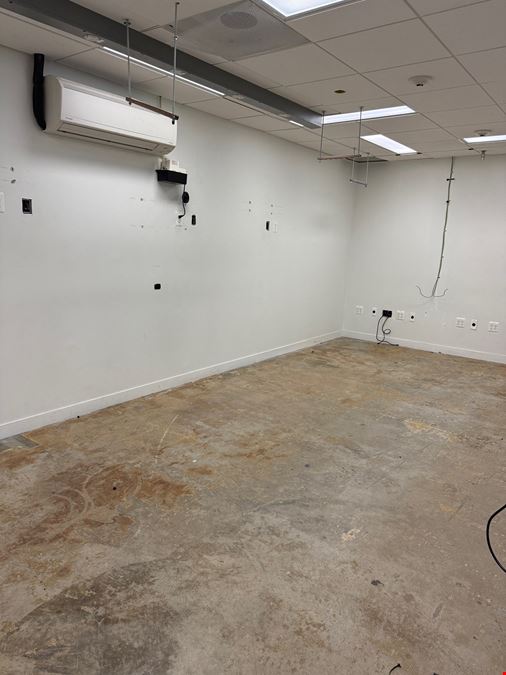 1400 Duke St Suite A