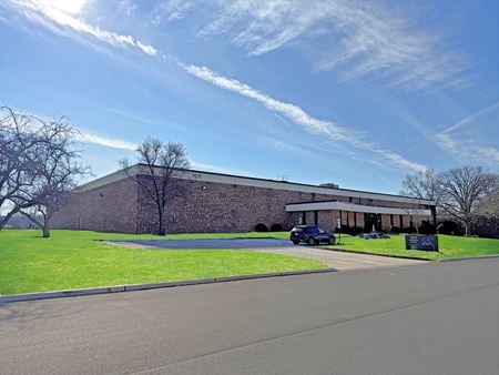Preview of Industrial space for Rent at 1571 Grandview Avenue