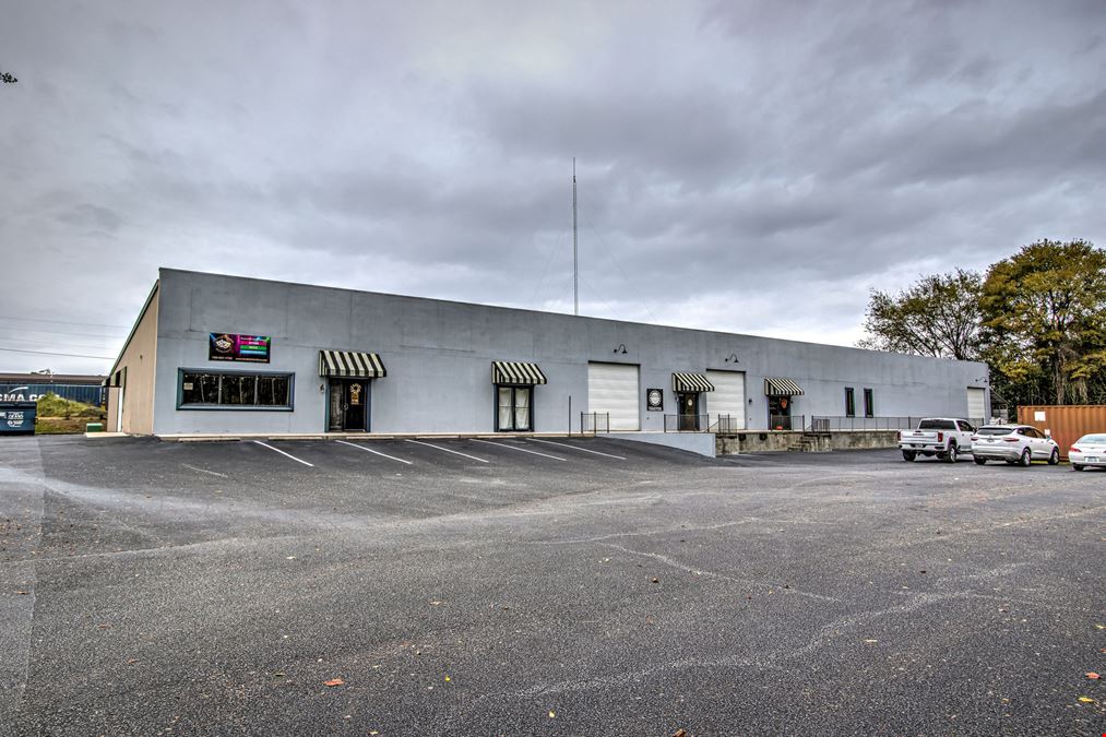 11,907 SF Flex Space | Martinez, GA