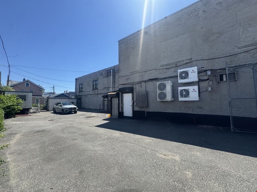 212-47 Jamaica Avenue