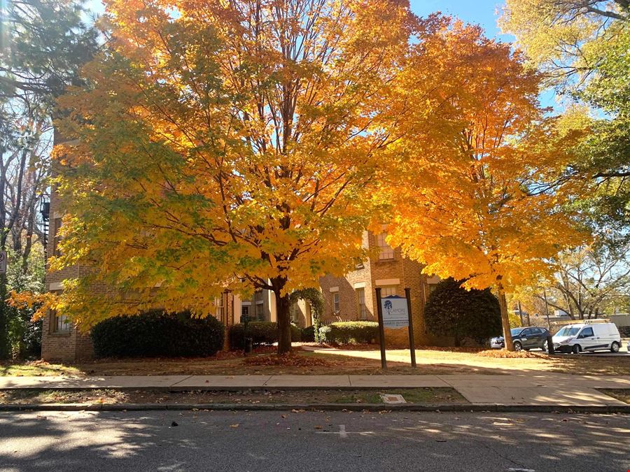 Sycamore Manor
