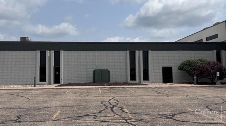 23,000 -56,800 SF of Industrial Suites Available l Holland