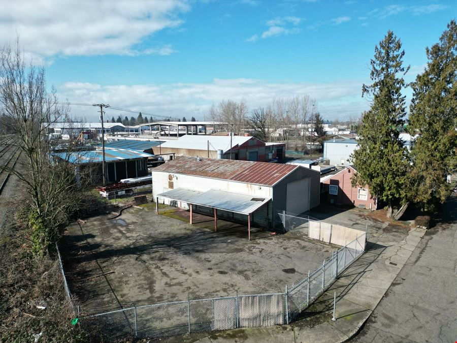 8205-8237 N Congress Ave