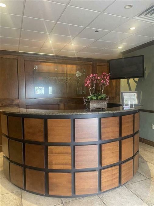 Large Industrial / Office-Lab For Sale