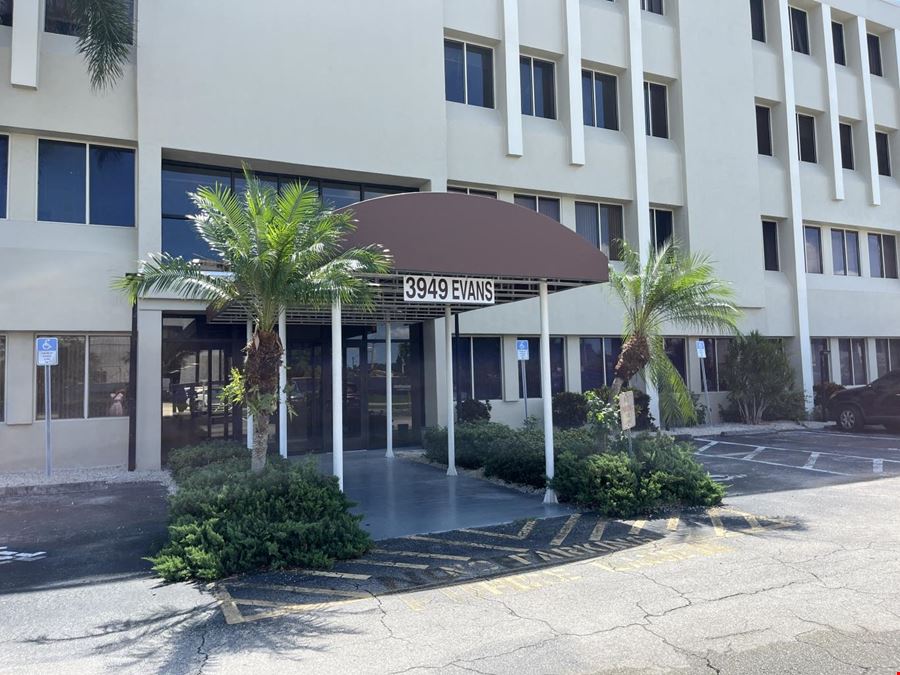 Top Floor Salon/Office Suites