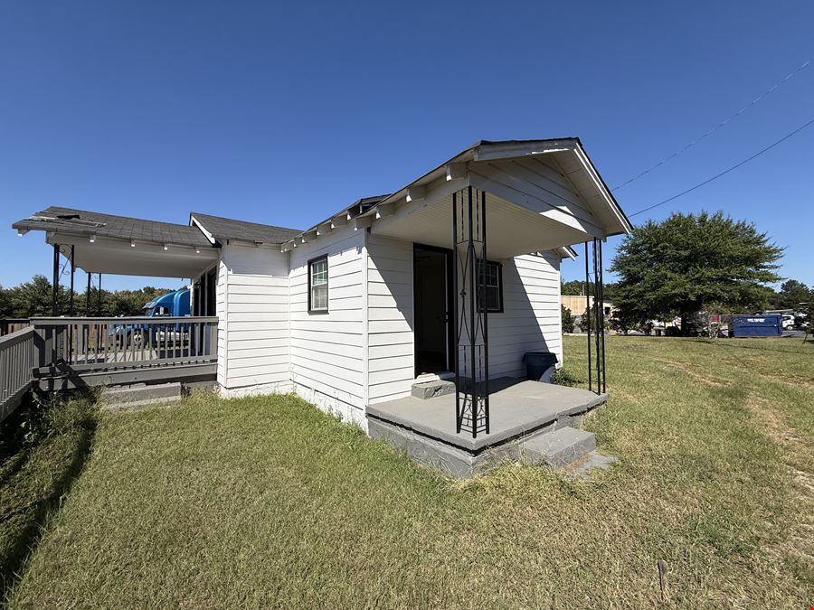 2209 Old Covington Hwy SW