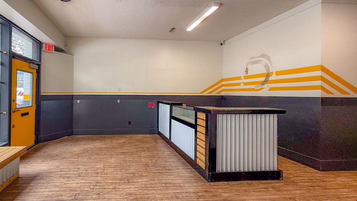 Well Positioned Commercial Unit