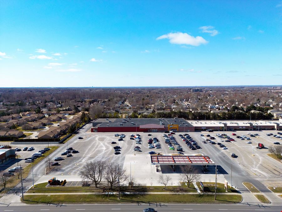 Macomb Garfield Plaza