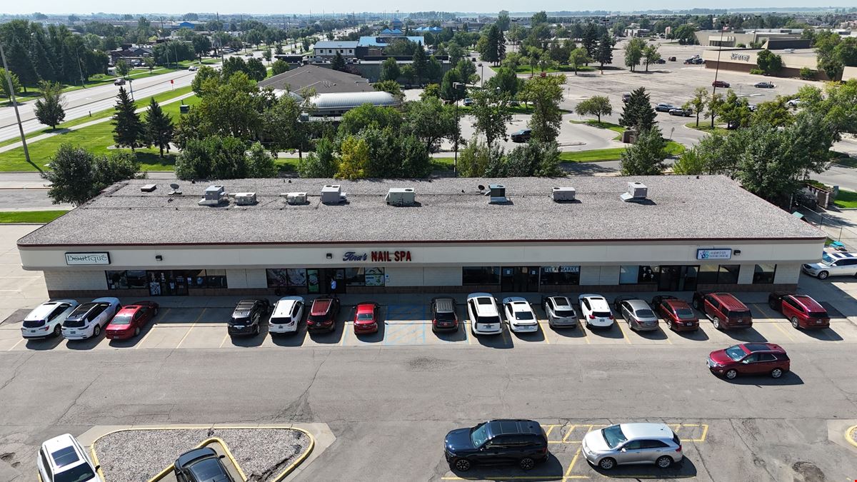 Grand Forks Multi-Tenant Shopping Center - 2550 S Columbia Road