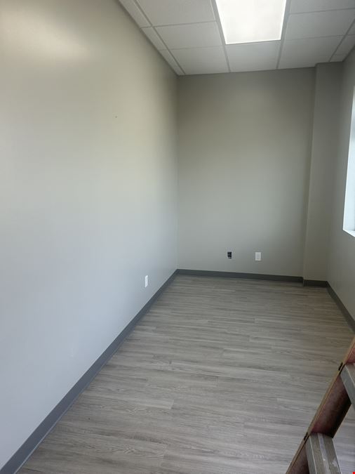 Office Warehouse with storage yard near AWS.