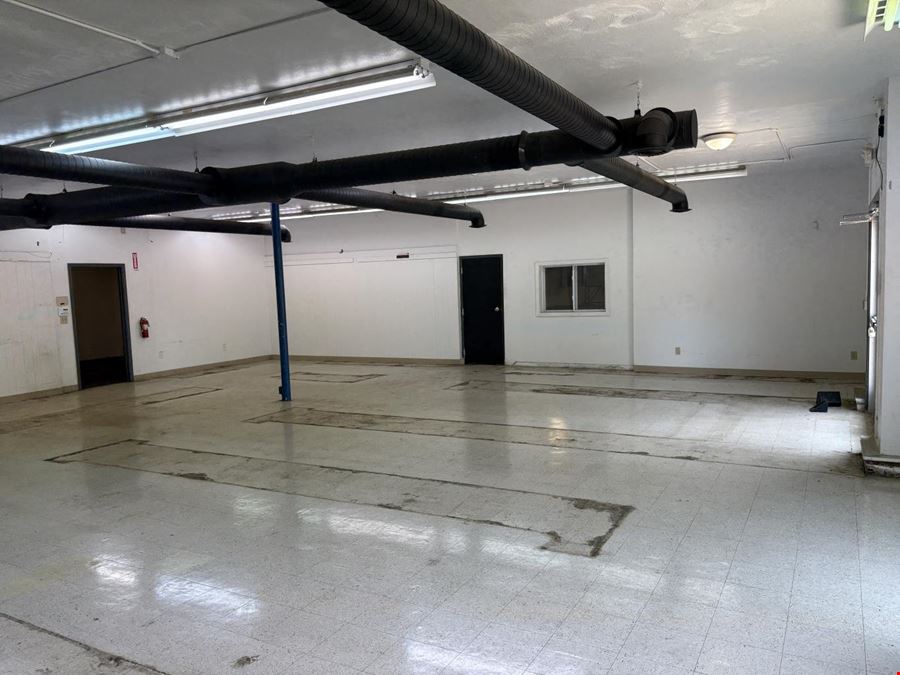 1325 S Main St