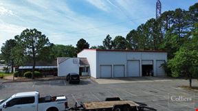 Freestanding Showroom with Warehouse