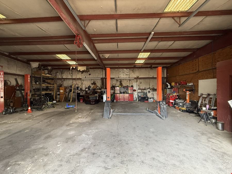 6715 Almeda Genoa Rd, Houston, TX 77075- 3,000sf bldg, 12,219sf lot