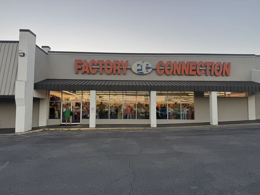 Town Plaza -   N Brindlee Mountain Pky. Arab, AL