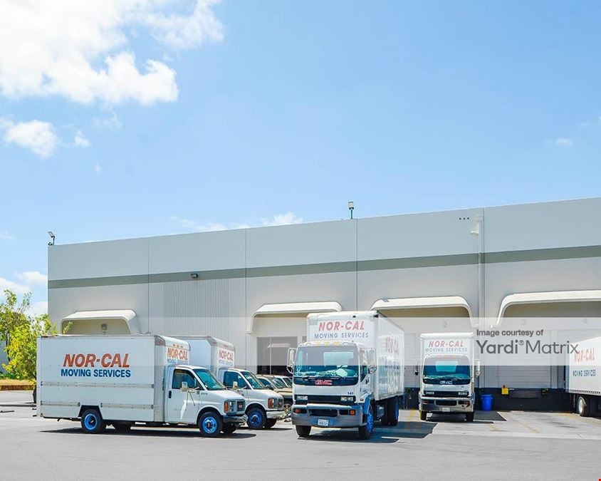 Trimble Distribution Center - 500-620 East Trimble Road