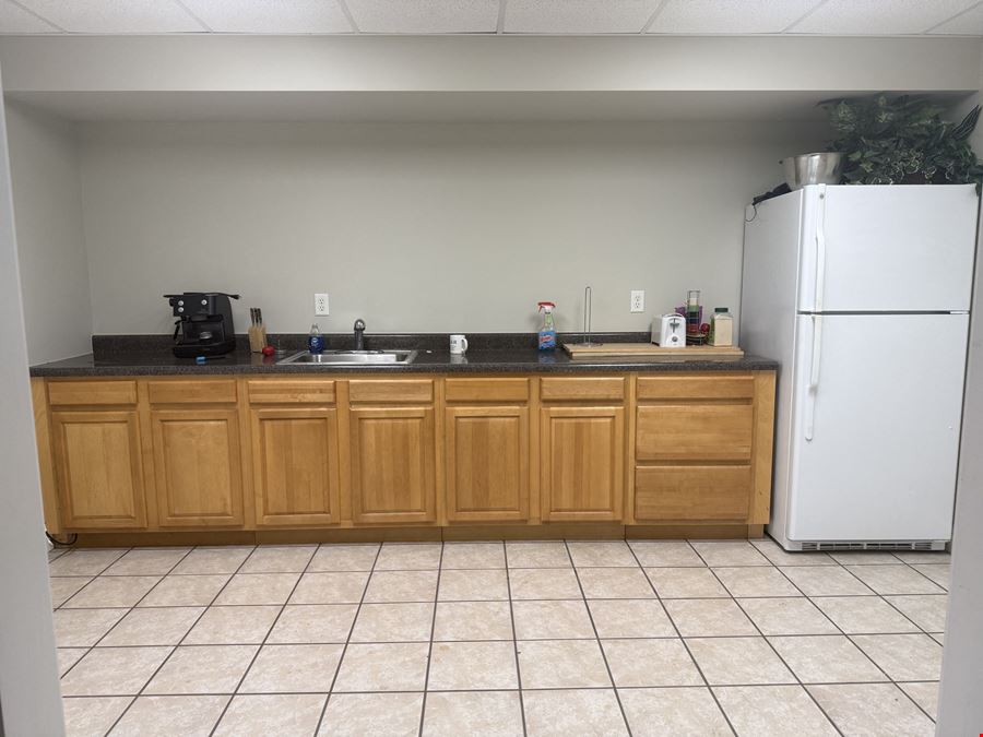 5215 Highway Ave #100