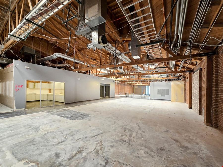 Lindblade Media Center