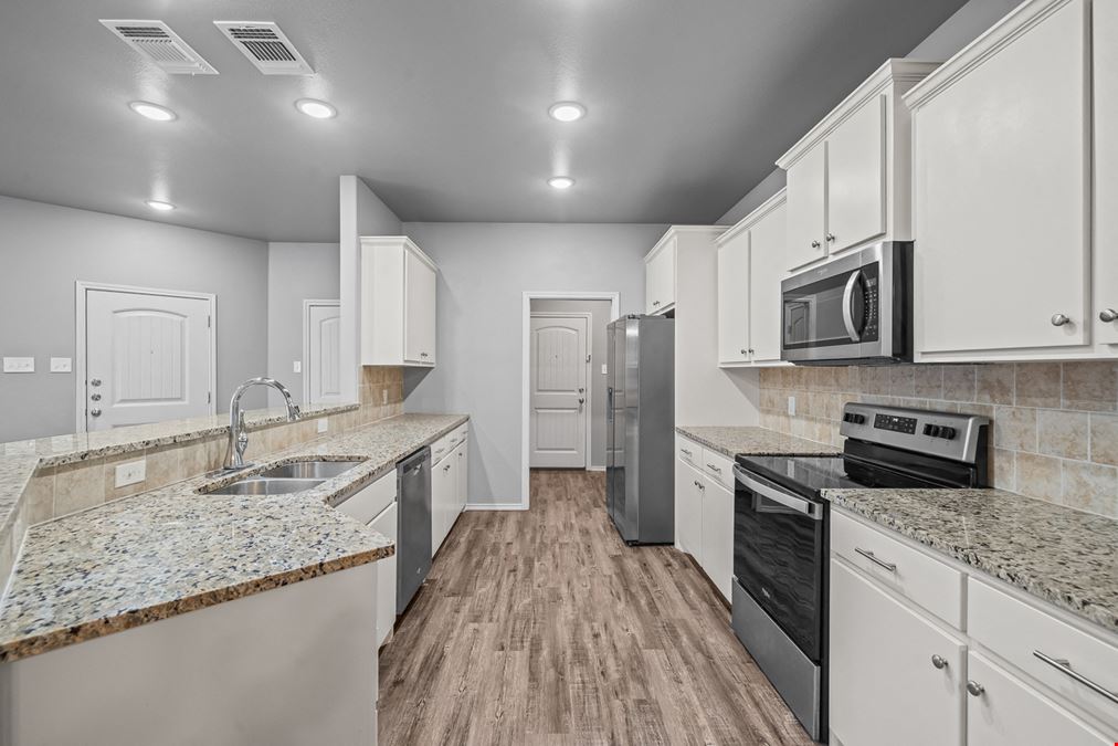 704 Hillshire