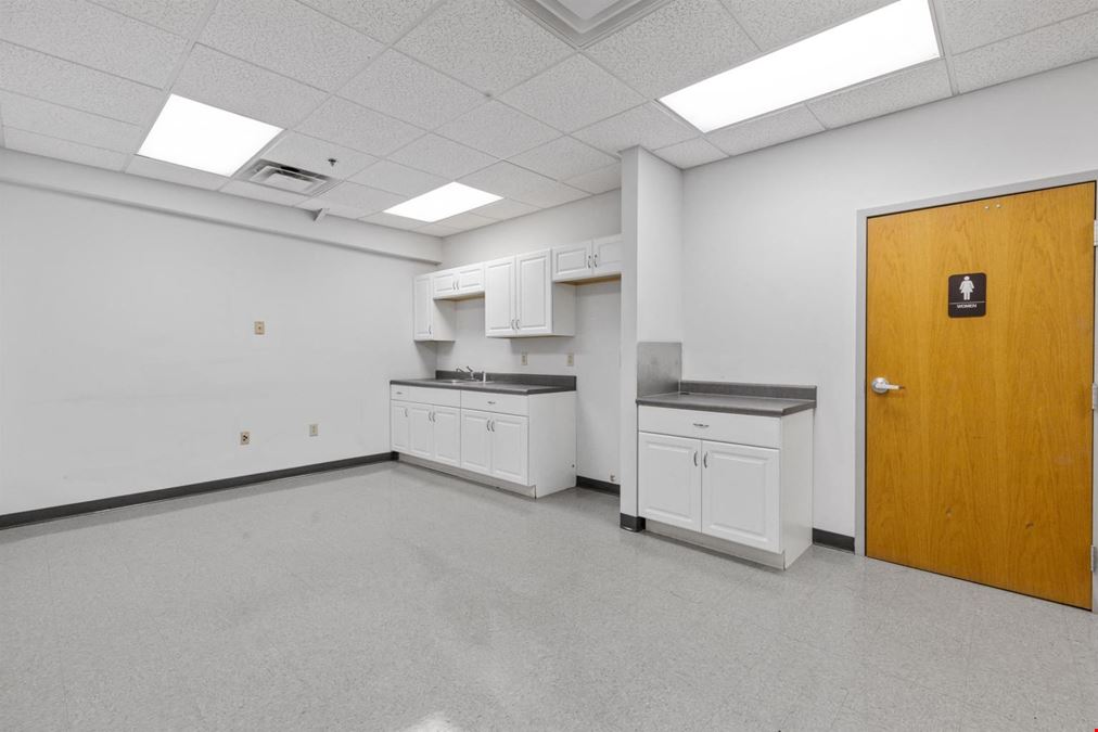 Midpark Road 2,600-22,000 SF Avail. Bus/Ind Park