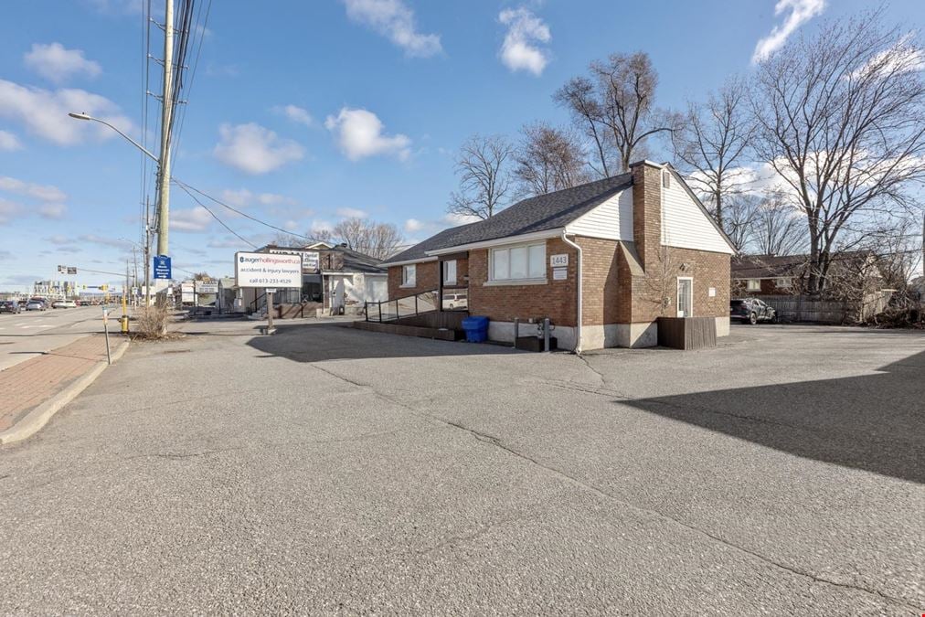 1443 Woodroffe Avenue