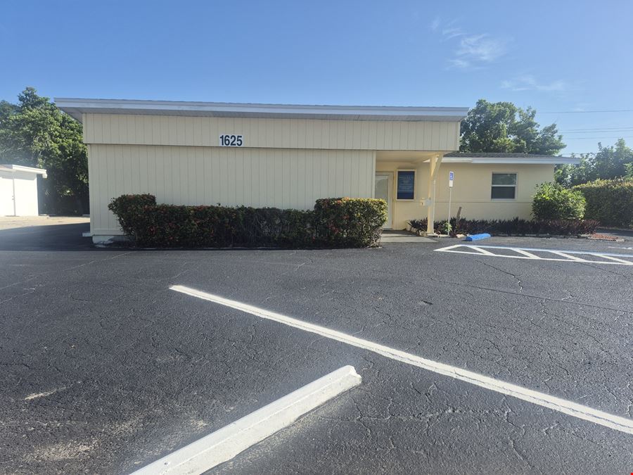 1625 Colonial Blvd., | 1,702± SF Office / Medical Building