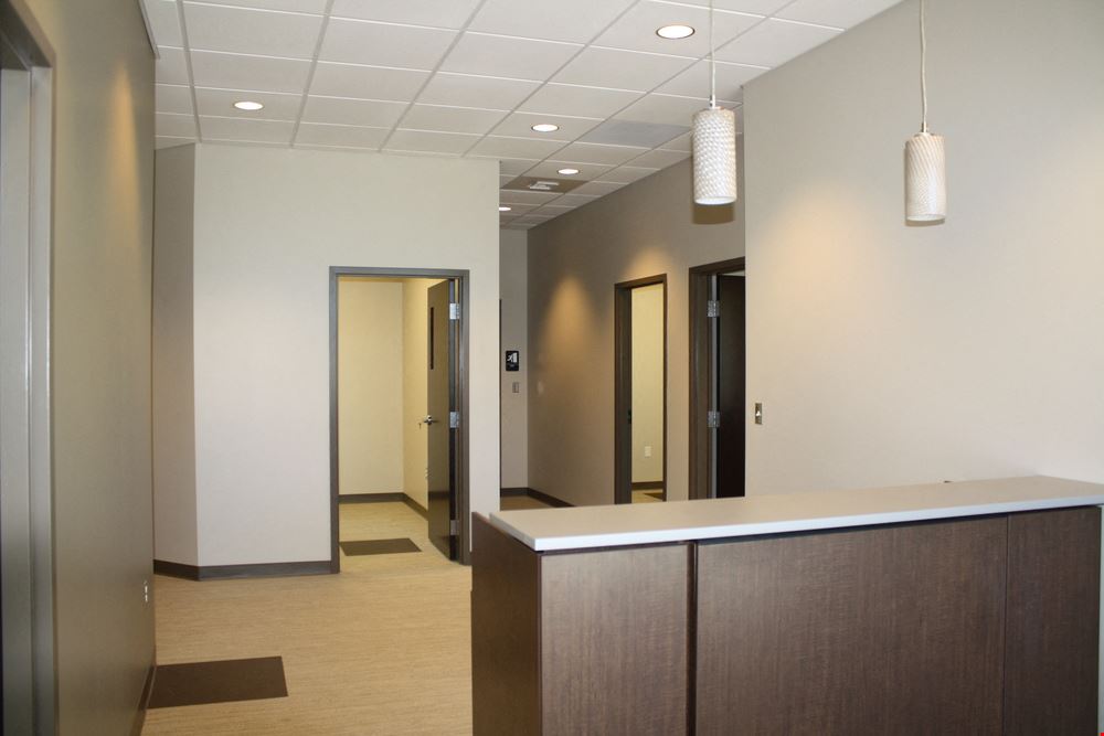 OFFICE FOR LEASE ON BATTLEFIELD