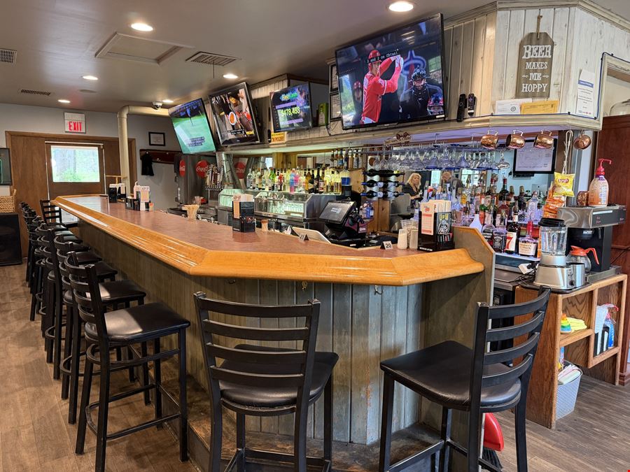 Turnkey Restaurant Business & Real Estate in Grass Lake