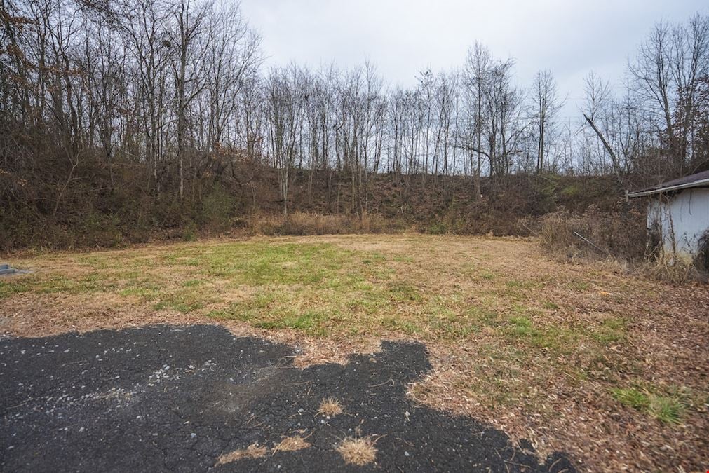 Commercial Building in Abingdon, VA for Sale