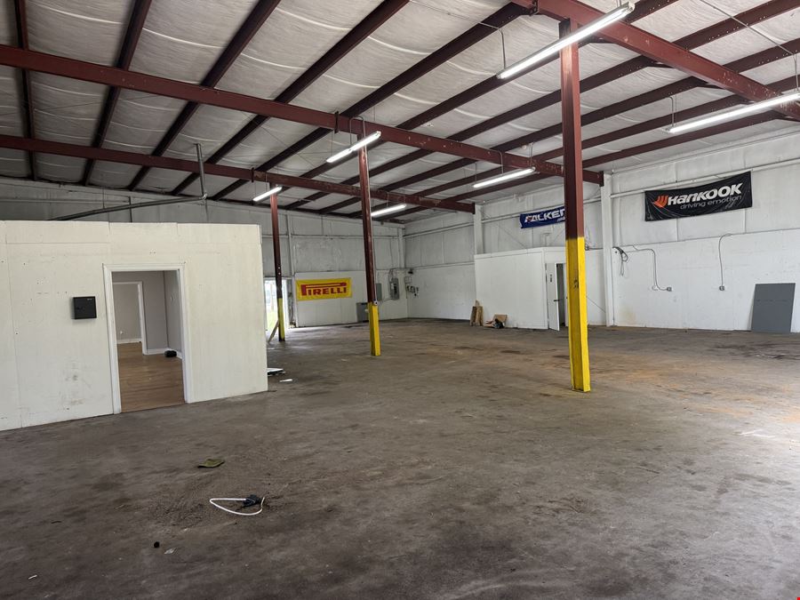 4,800 SF of Flex/Retail Space