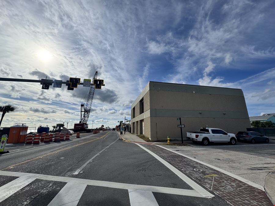 Flagler Beach - 2 Story Retail Across From Pier-For Lease