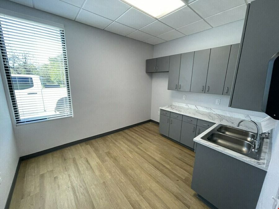 2826 S Henderson Blvd