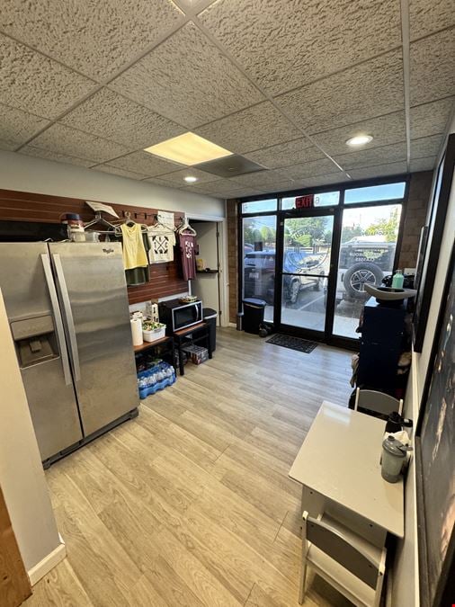 616 Guilford College Rd