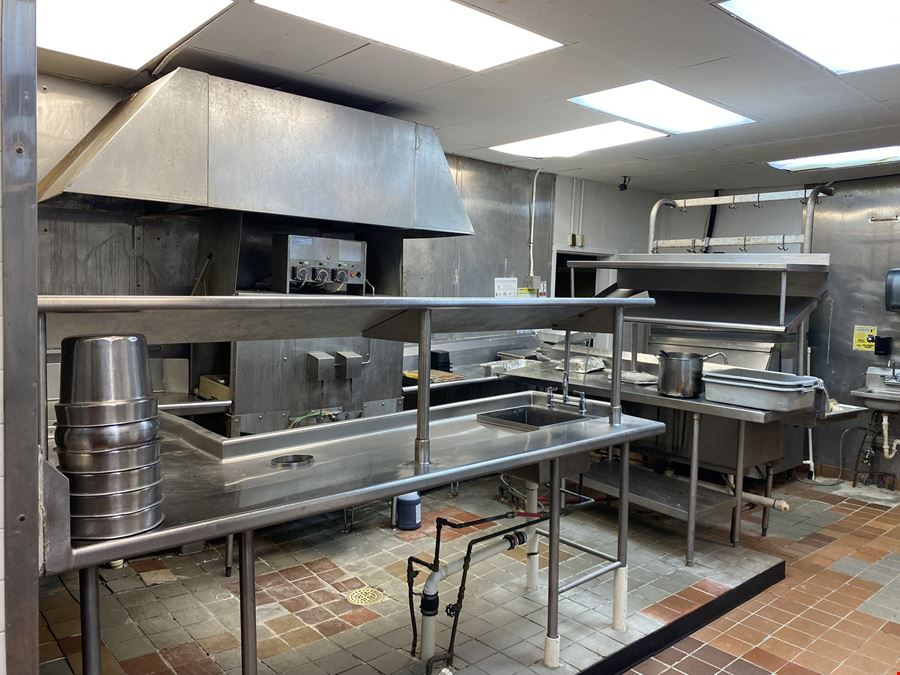 Former Shoney's