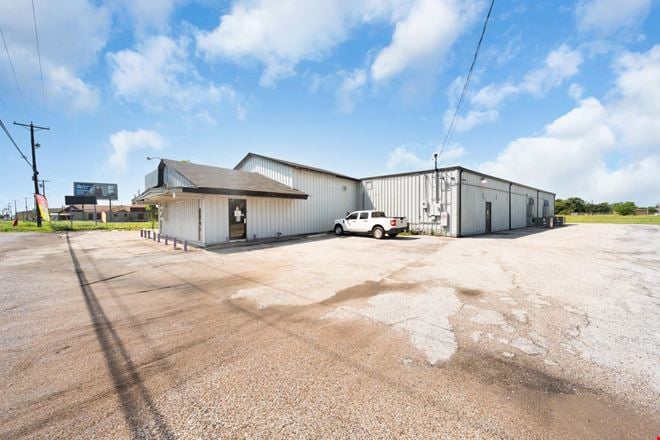 Preview of Flex Space space for Rent at 1301 S Kaufman St