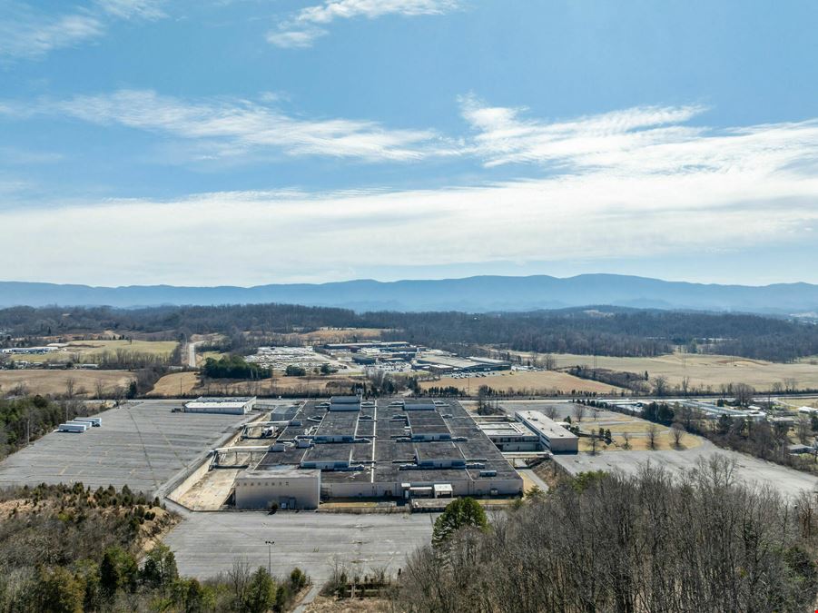 Industrial Redevelopment Opportunity | 660,000 SF / ~ 40 Buildable Acres