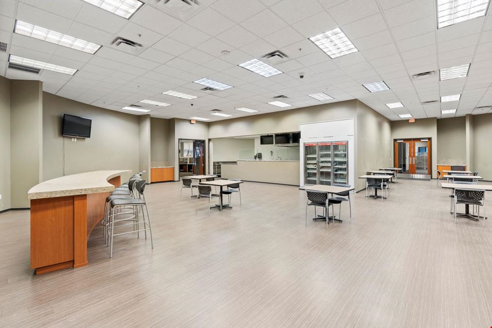 2625 West Grandview Road (R045)