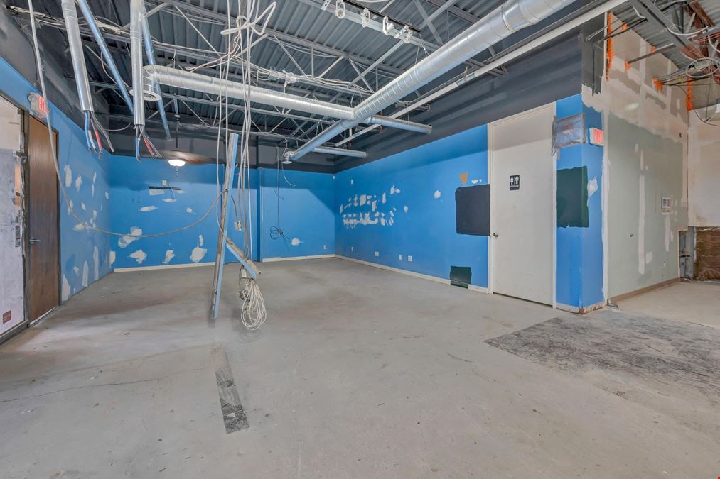 53 Lake Ave Ext.