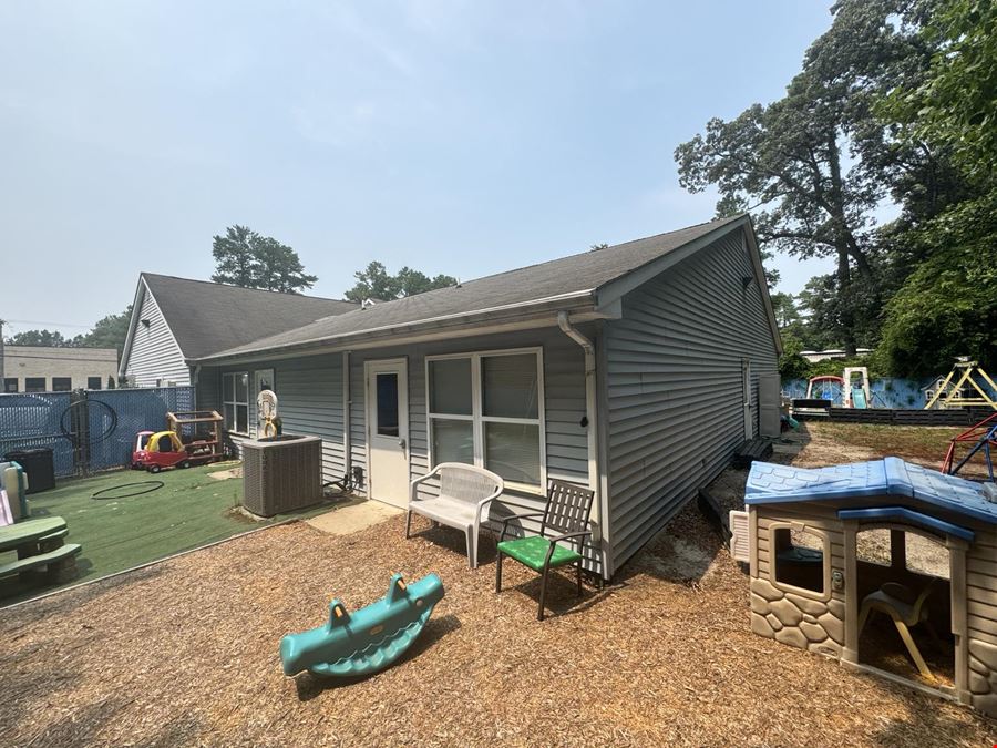 Stand Alone Daycare- Operate or Enjoy Income