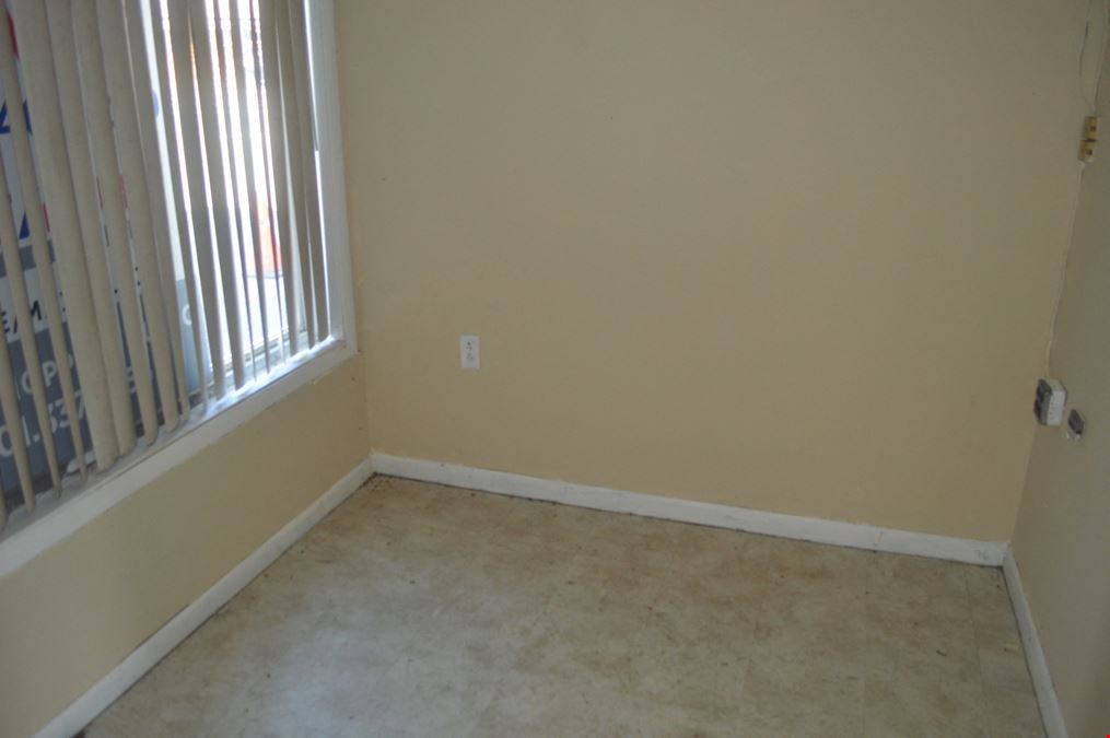 5 Maple Ave