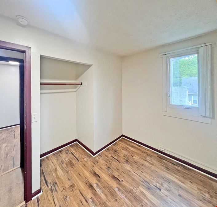 920 W Grand River Ave