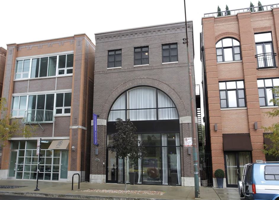 1009 W Fulton